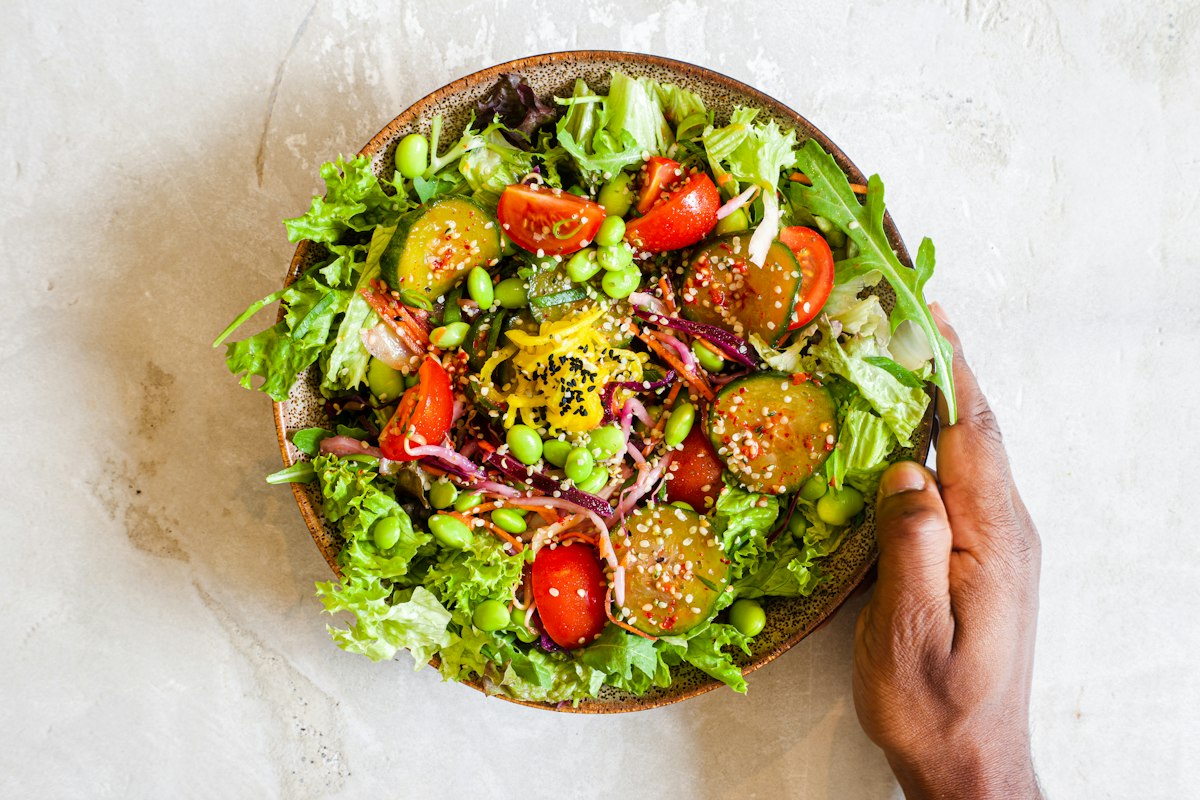 Berry and walnut salad